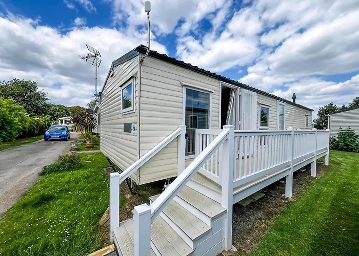 Great Caravan With Wifi And Decking At Dovercourt Holiday Park Ref 44806C